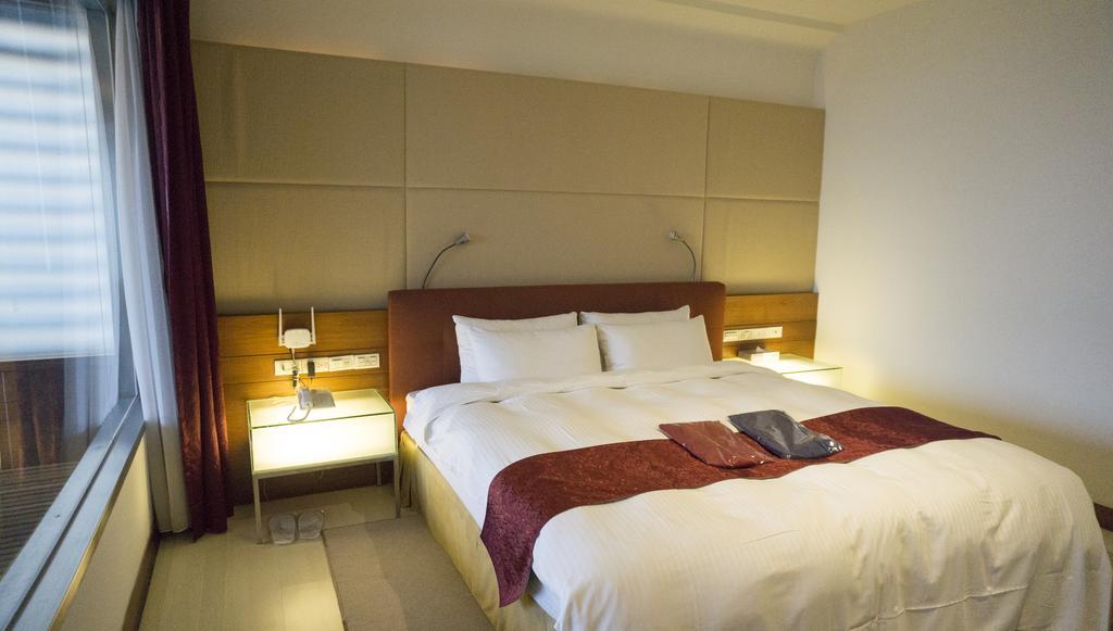 The Mountain Star Apartment ไทเป ภายนอก รูปภาพ